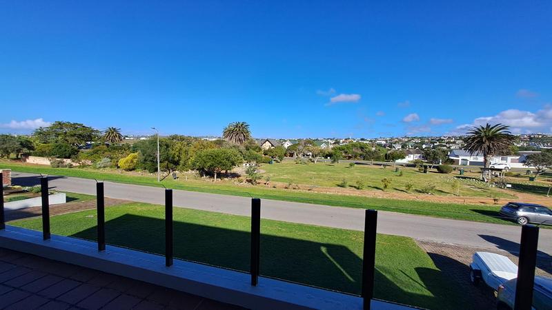 4 Bedroom Property for Sale in Stilbaai East Western Cape